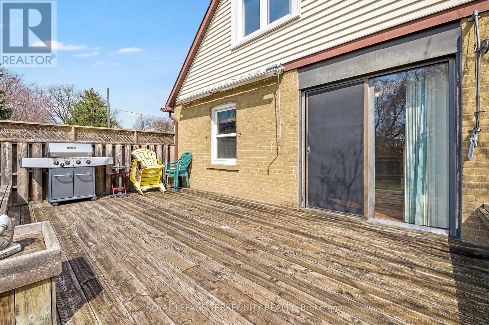 68 Parkchester Road, Toronto, Ontario  M6M 2S3 - Photo 13 - W12989164