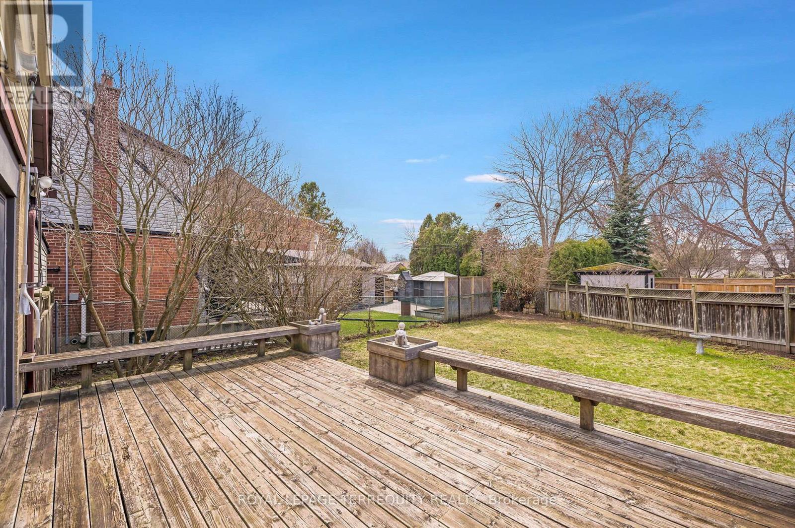 68 Parkchester Road, Toronto, Ontario  M6M 2S3 - Photo 15 - W12989164