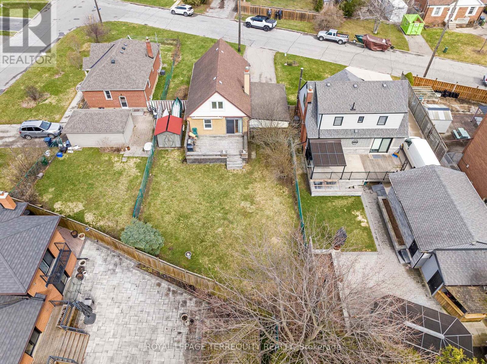 68 Parkchester Road, Toronto, Ontario  M6M 2S3 - Photo 26 - W12989164