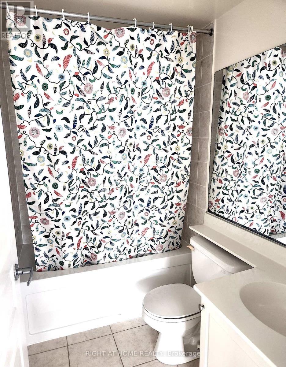 2902 - 220 Burnhamthorpe Road W, Mississauga, Ontario  L5B 4N4 - Photo 11 - W12989168