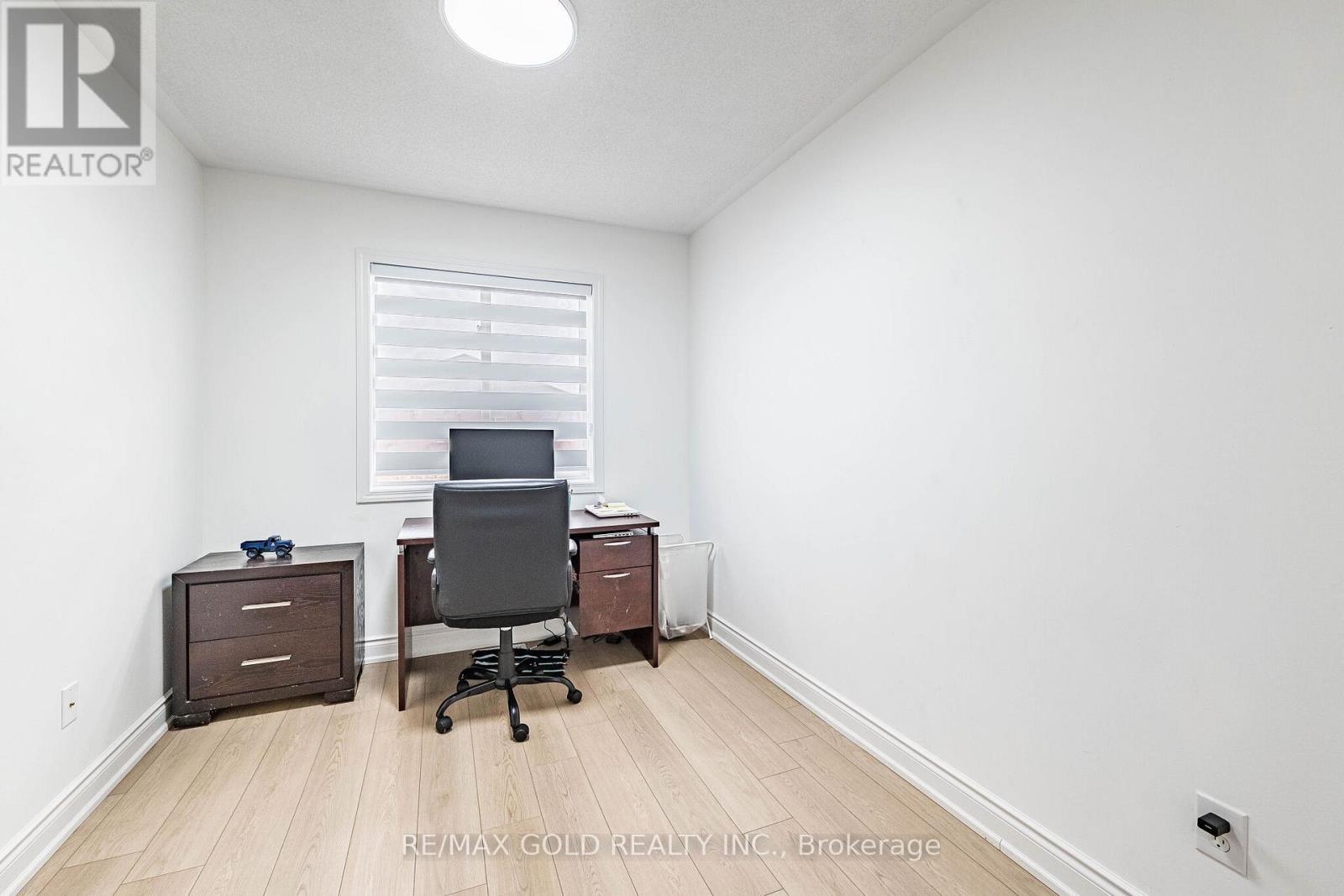 31 Garibaldi Drive, Brampton, Ontario  L6X 4Y7 - Photo 21 - W12989176