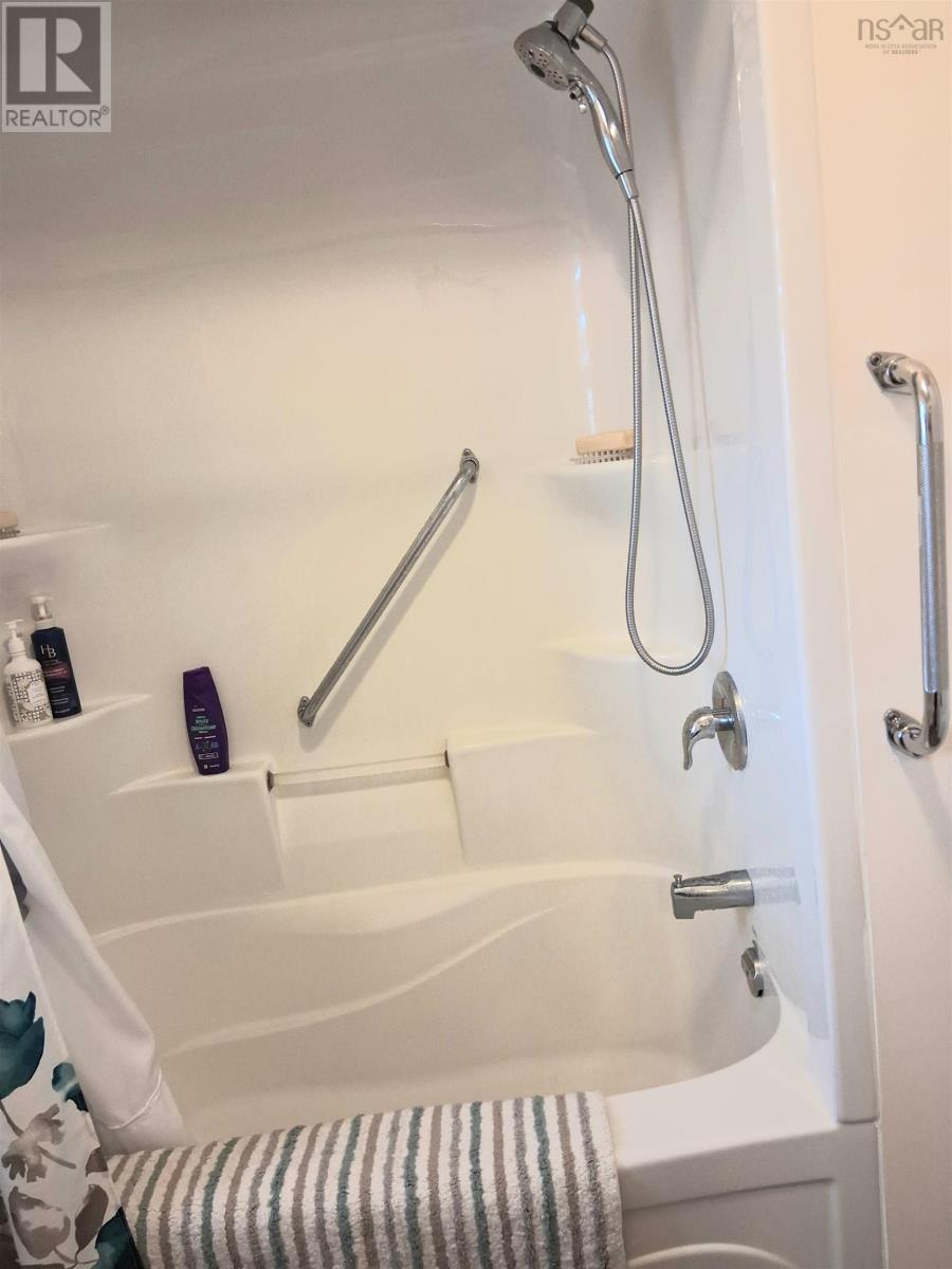 101 Acadia Avenue, Stellarton, Nova Scotia  B0K 1S0 - Photo 11 - 202606903