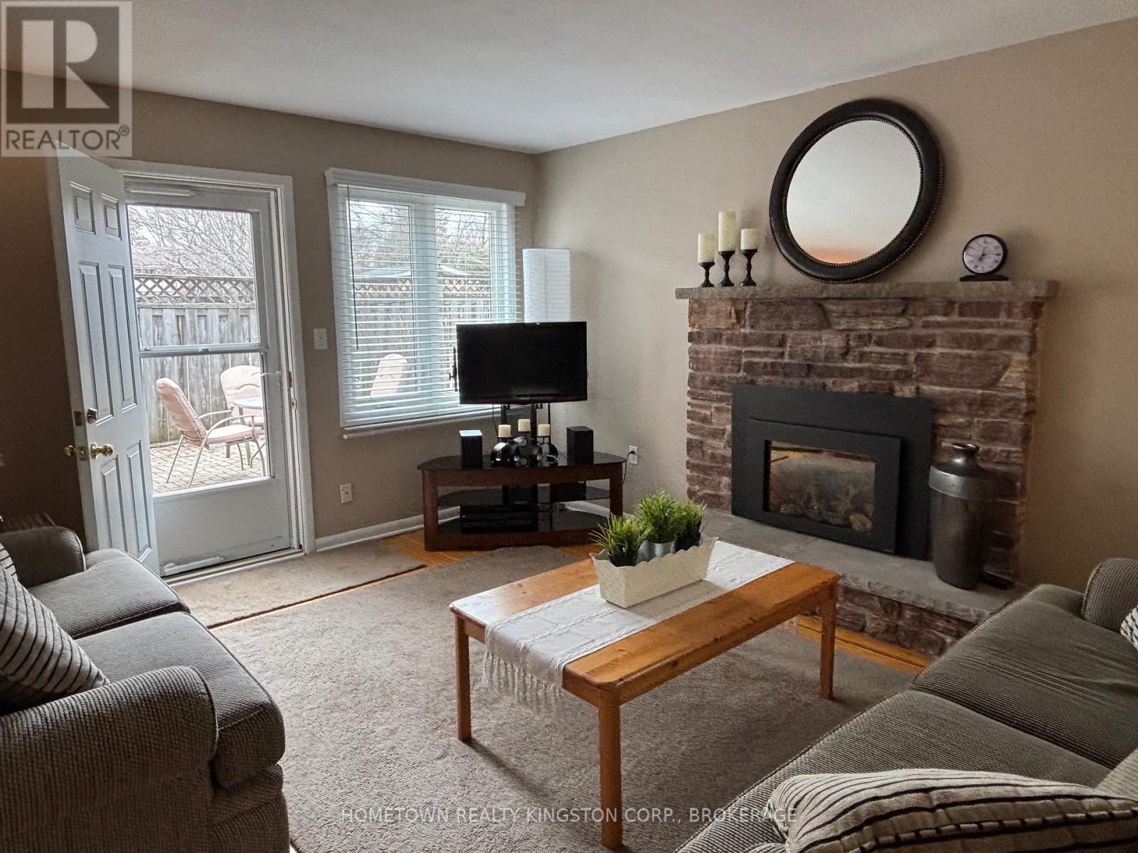 656 Carnaby Street, Kingston, Ontario  K7M 5M7 - Photo 9 - X12981836