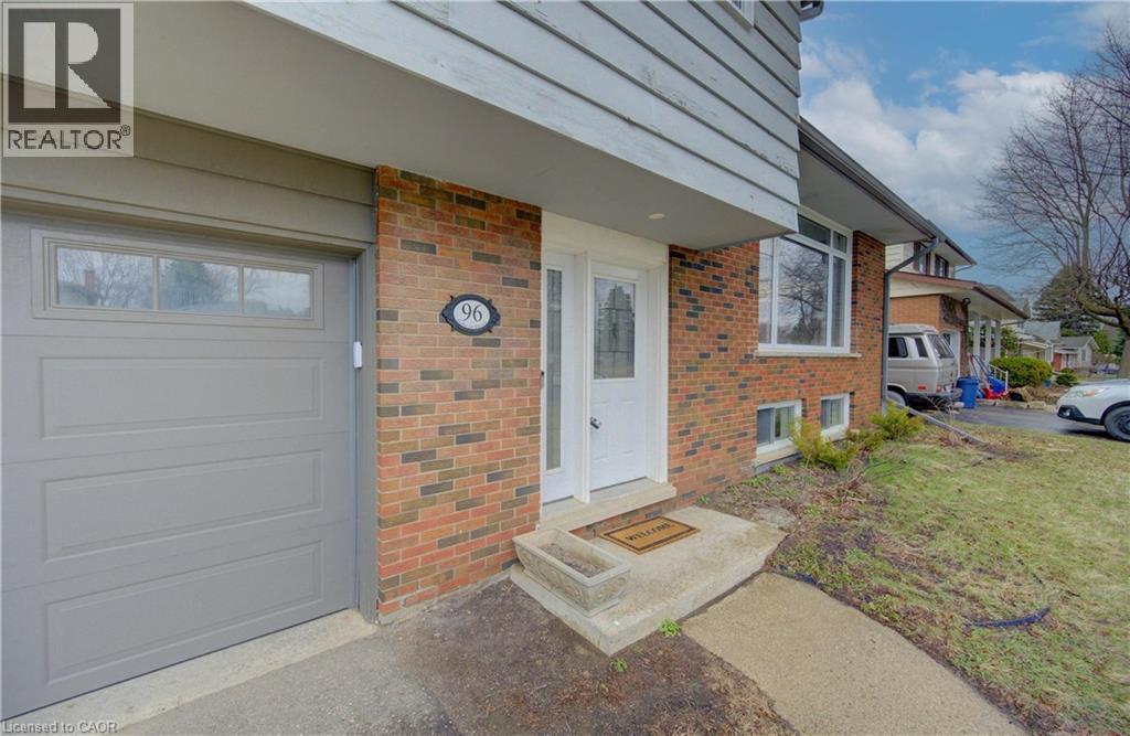 96 Gibson Drive, Kitchener, Ontario  N2B 2P4 - Photo 4 - 40819901