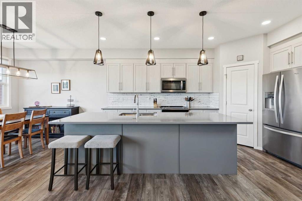 57 Crestridge Bay Sw, Calgary, Alberta  T3B 6H2 - Photo 8 - A2299421