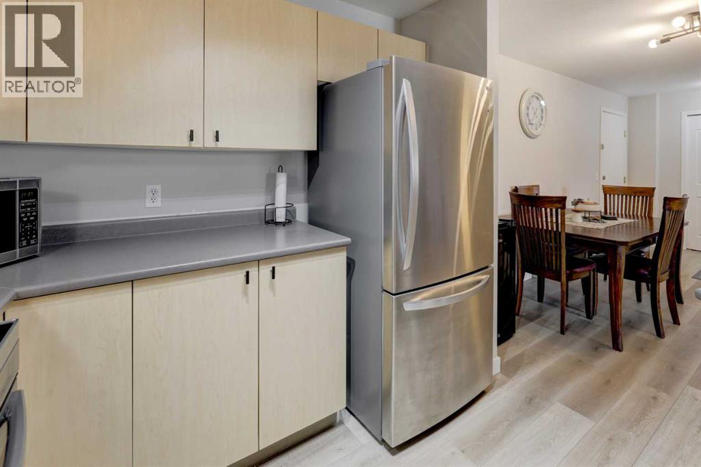 8323, 304 Mackenzie Way SW, Airdrie, Alberta  T4B 3H8 - Photo 9 - A2300460