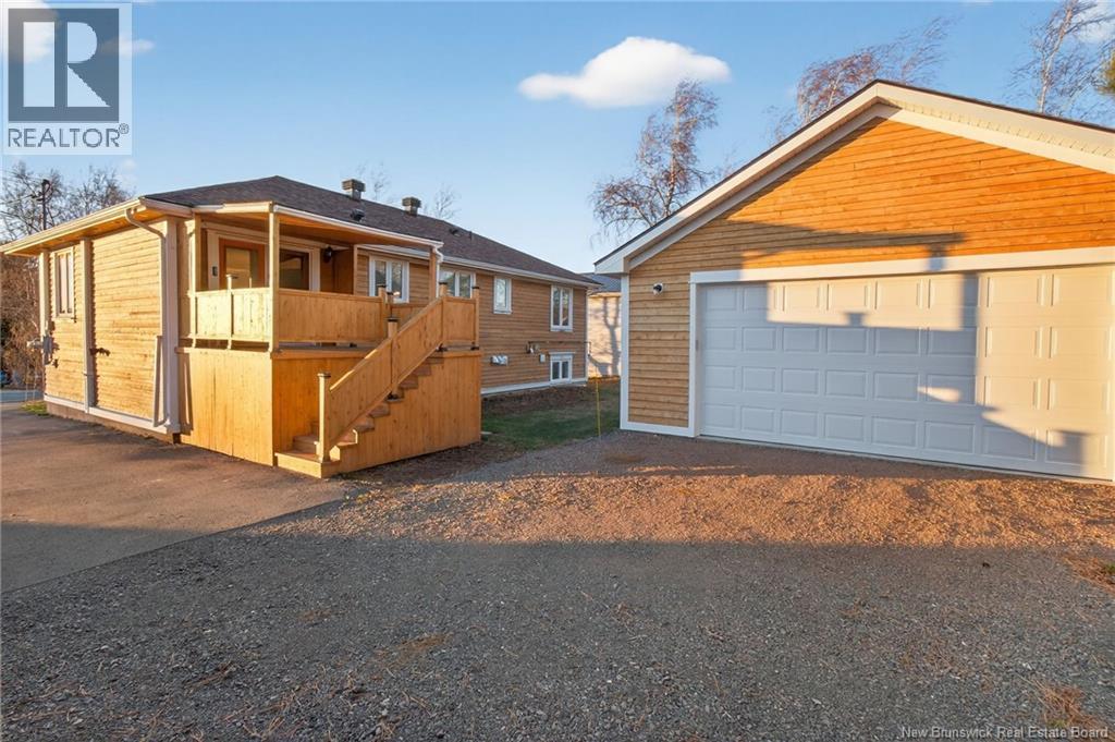 392 Fox Creek, Dieppe, New Brunswick  E1A 7M7 - Photo 4 - NB136931