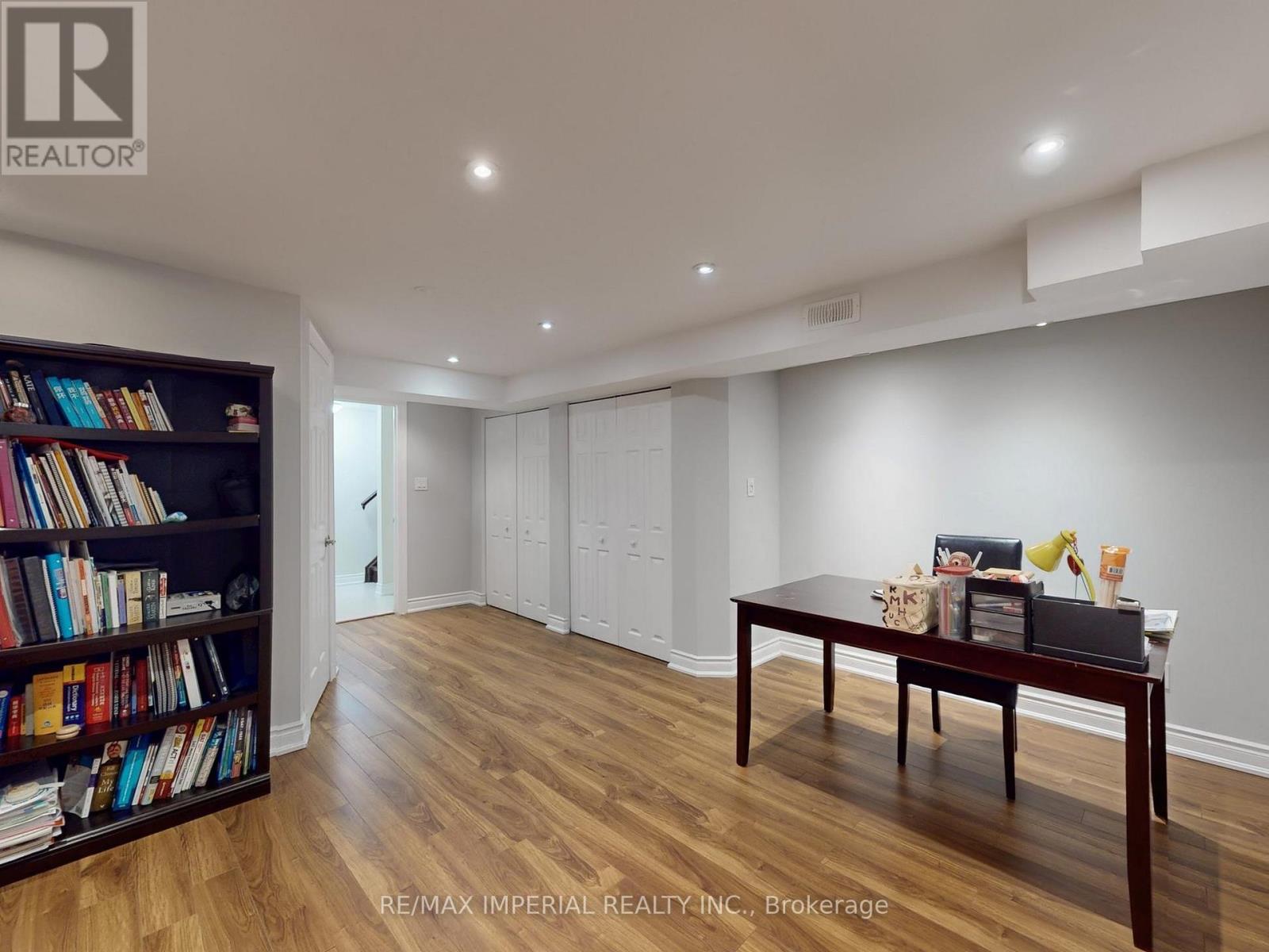 140 Romain Crescent, Oakville, Ontario  L6H 5A6 - Photo 38 - W12931746