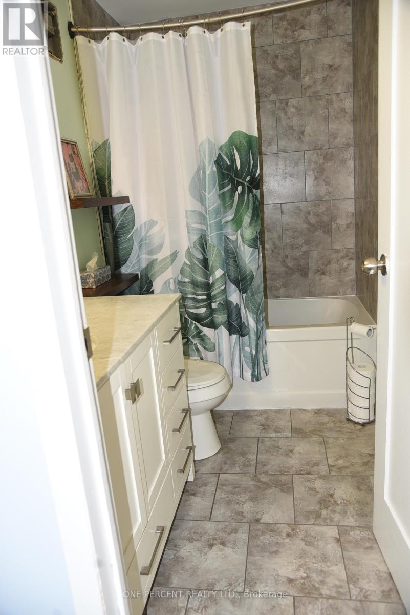 31 Prince Street, Minden Hills, Ontario  K0M 2K0 - Photo 11 - X12982080