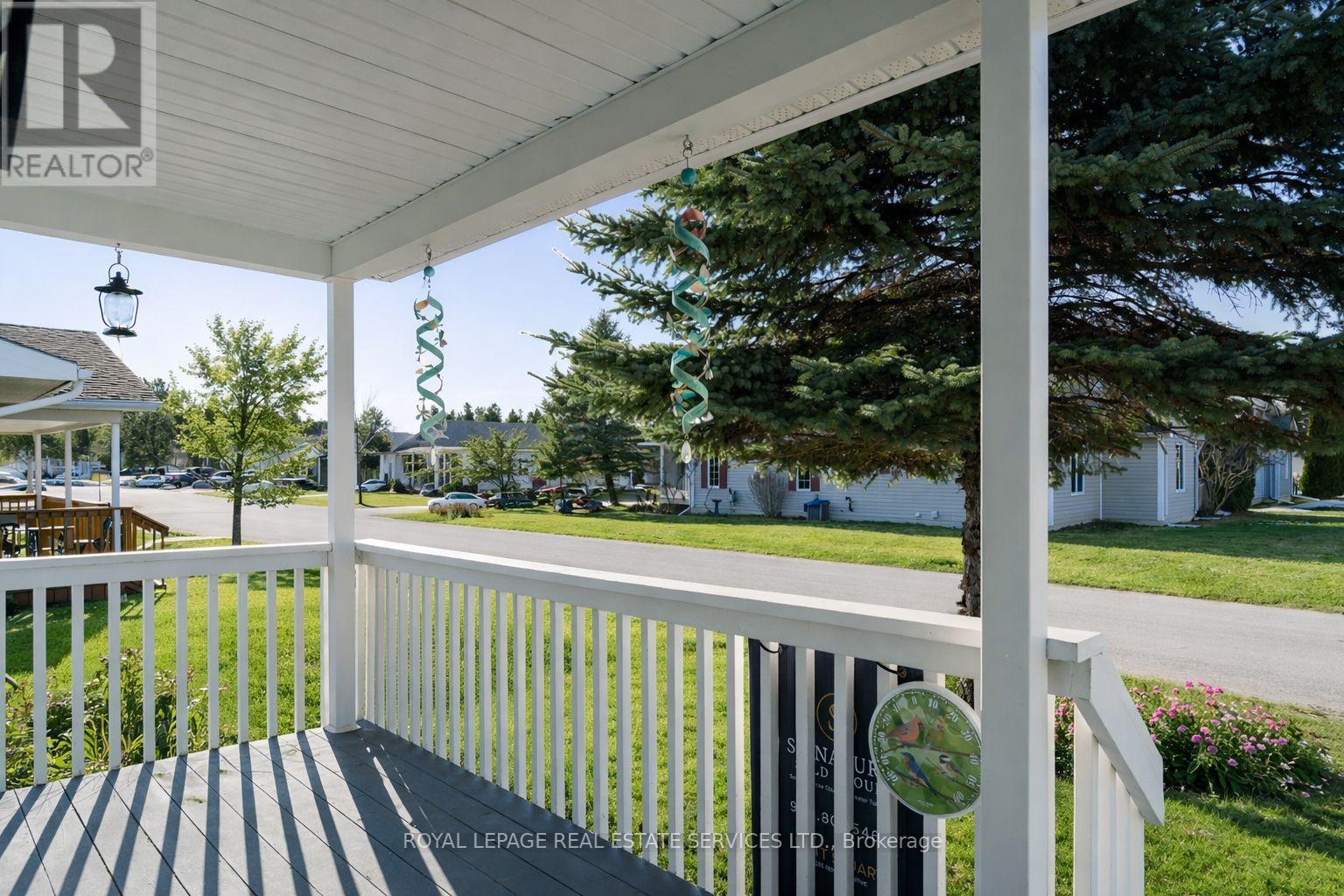 65 Pennsylvania Avenue, Wasaga Beach, Ontario  L9Z 3A8 - Photo 3 - S12726176