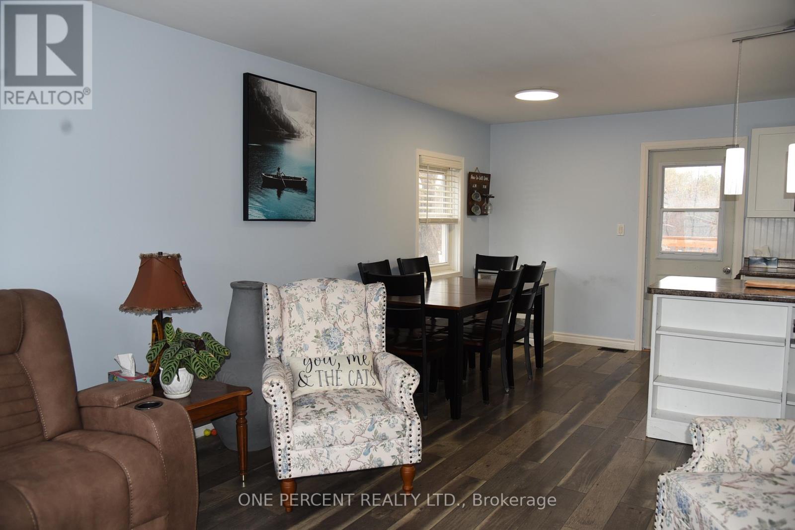 31 Prince Street, Minden Hills, Ontario  K0M 2K0 - Photo 5 - X12982080