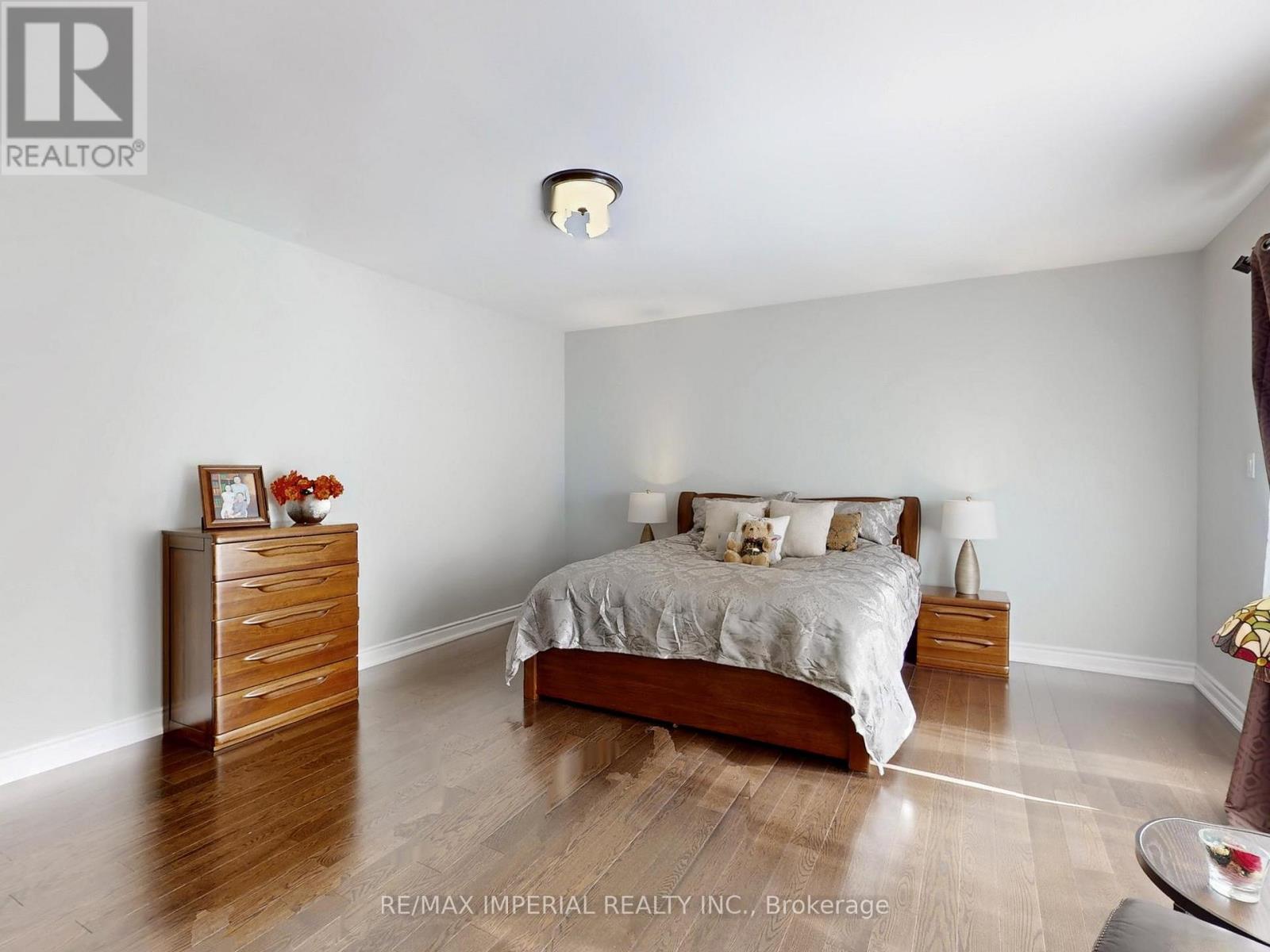 140 Romain Crescent, Oakville, Ontario  L6H 5A6 - Photo 26 - W12931746