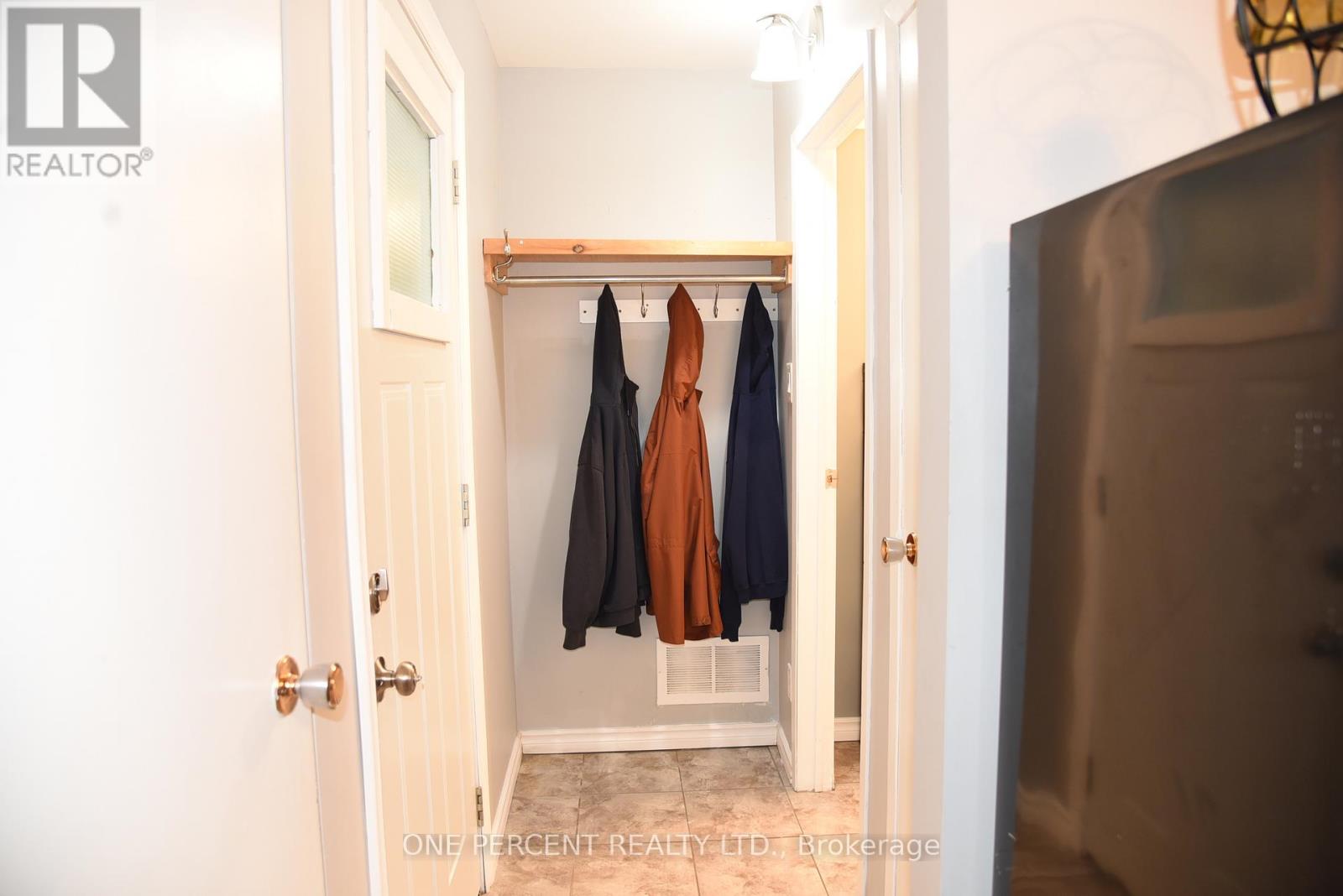 31 Prince Street, Minden Hills, Ontario  K0M 2K0 - Photo 37 - X12982080