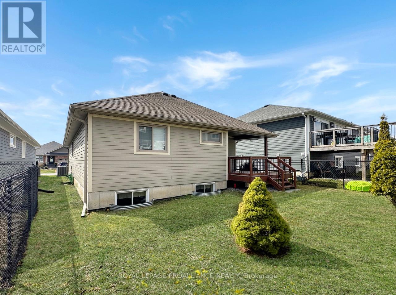 8 Tessa Boulevard, Belleville, Ontario  K8N 4Z5 - Photo 2 - X12978484
