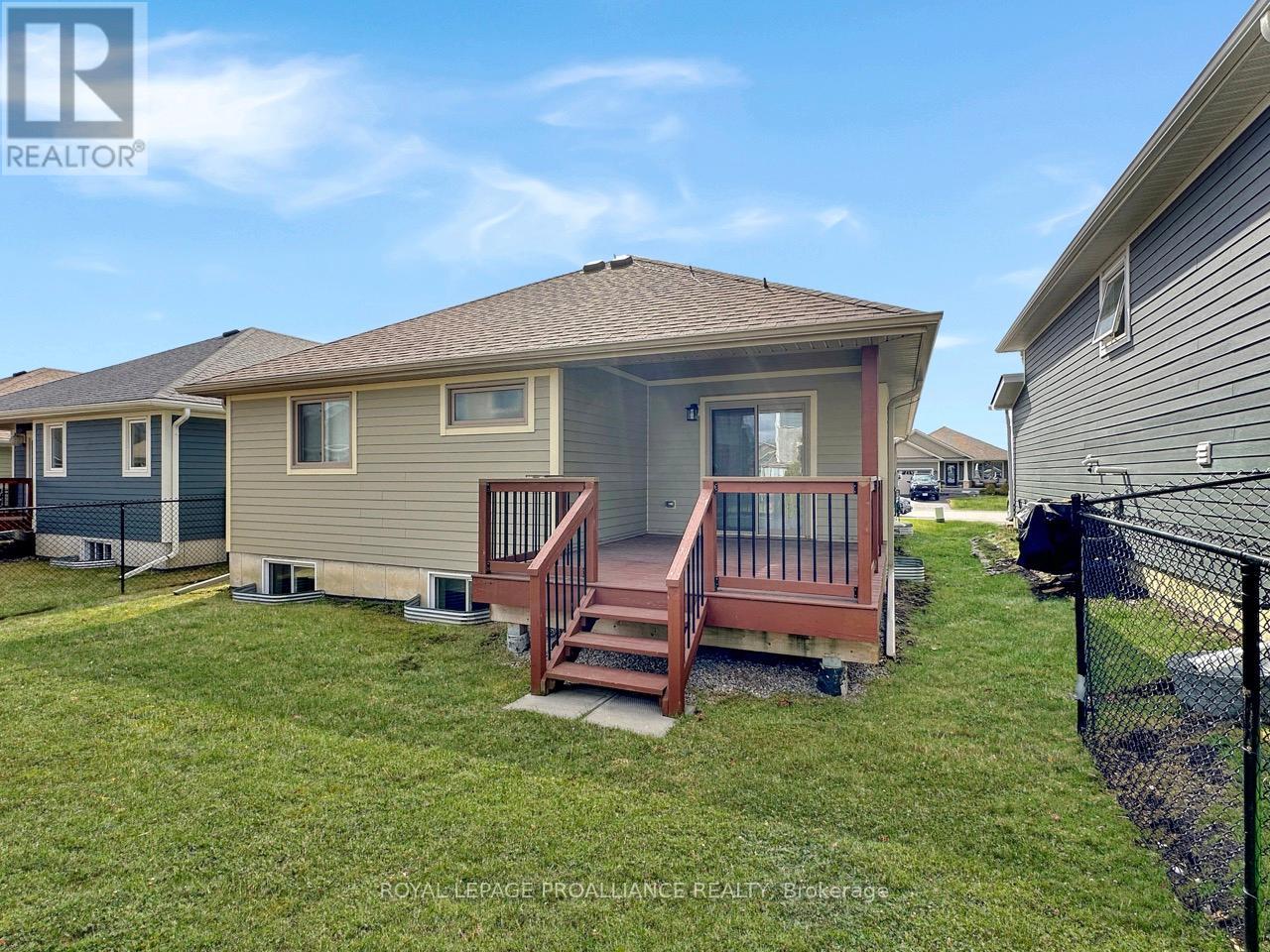 8 Tessa Boulevard, Belleville, Ontario  K8N 4Z5 - Photo 3 - X12978484