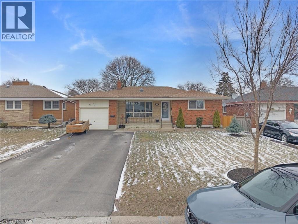 26 WILTSHIRE Drive, Brantford, Ontario