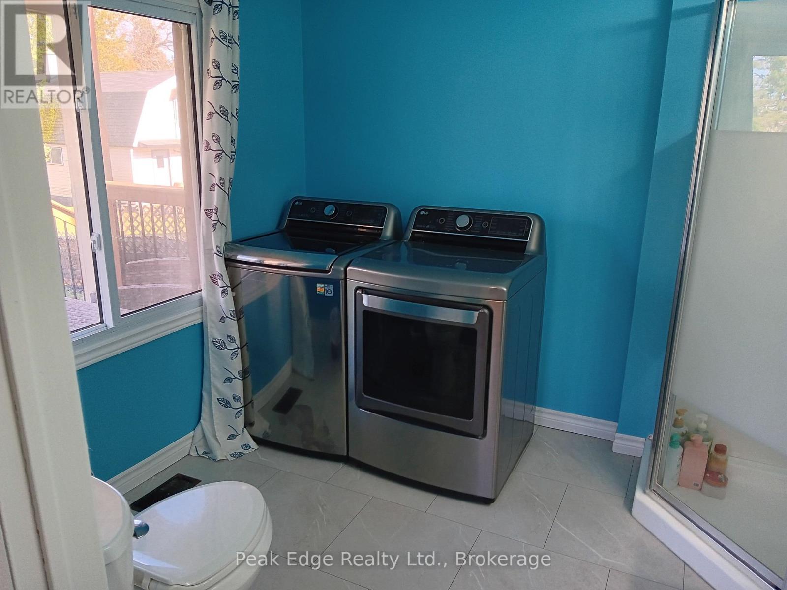 343 10th Avenue, Hanover, Ontario  N4N 2N4 - Photo 14 - X12989324