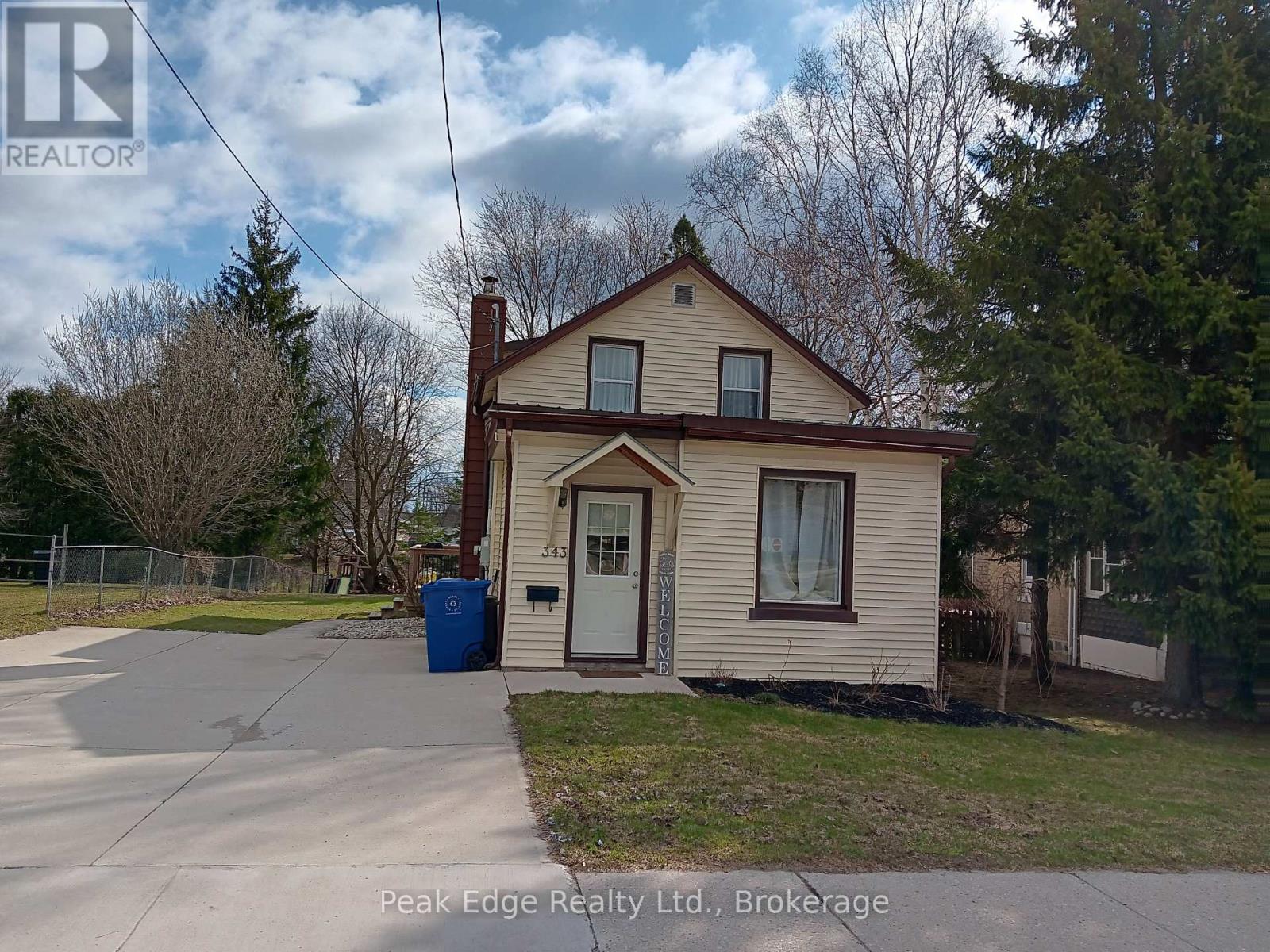 343 10th Avenue, Hanover, Ontario  N4N 2N4 - Photo 2 - X12989324