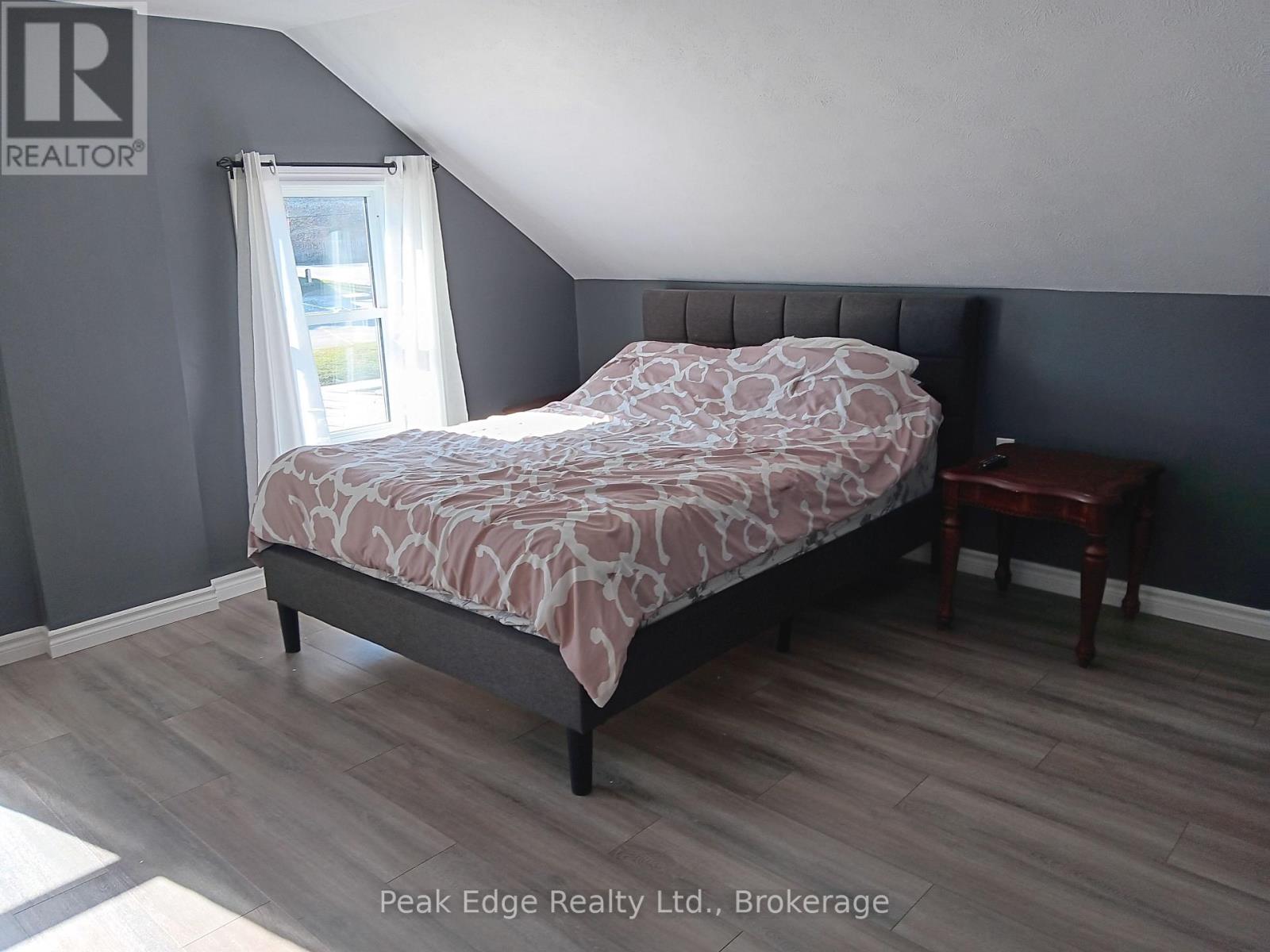 343 10th Avenue, Hanover, Ontario  N4N 2N4 - Photo 20 - X12989324