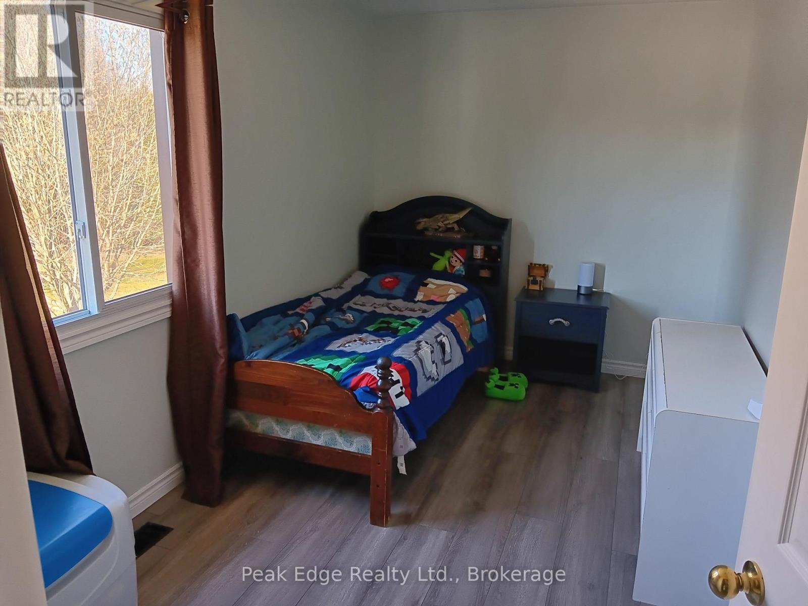 343 10th Avenue, Hanover, Ontario  N4N 2N4 - Photo 21 - X12989324