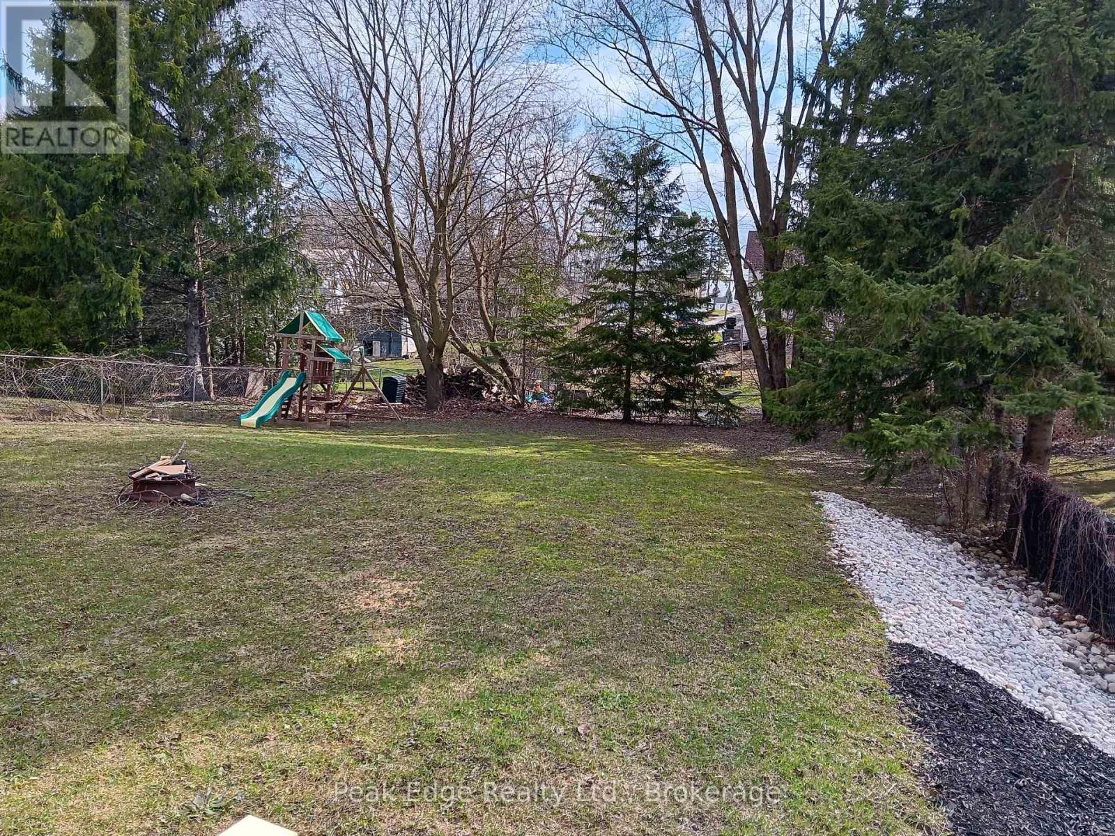 343 10th Avenue, Hanover, Ontario  N4N 2N4 - Photo 23 - X12989324