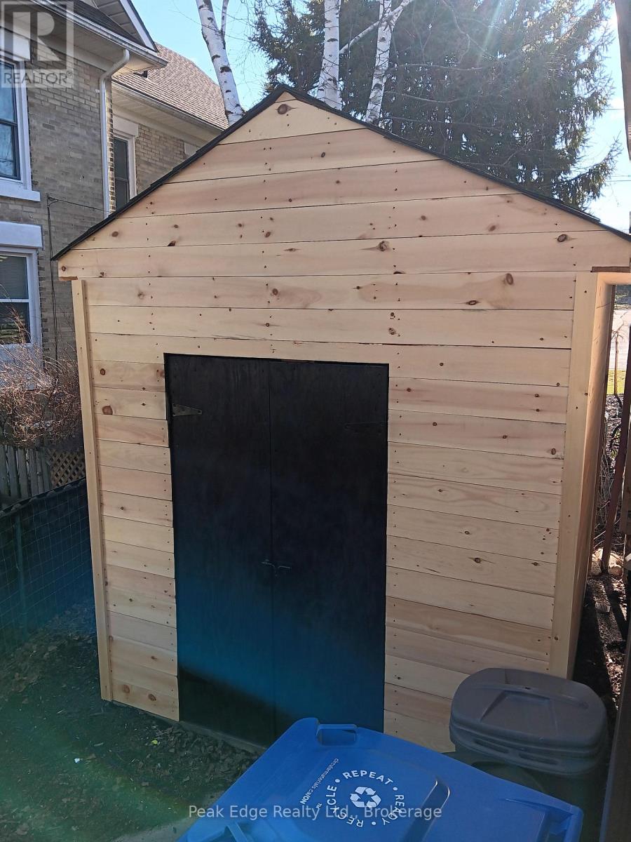 343 10th Avenue, Hanover, Ontario  N4N 2N4 - Photo 26 - X12989324