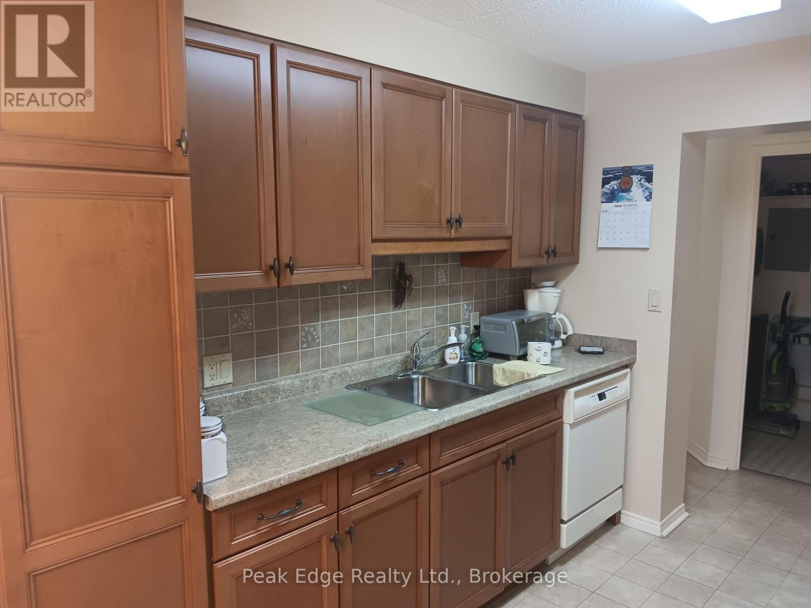 303 - 536 11th Avenue, Hanover, Ontario  N4N 2S4 - Photo 10 - X12989328