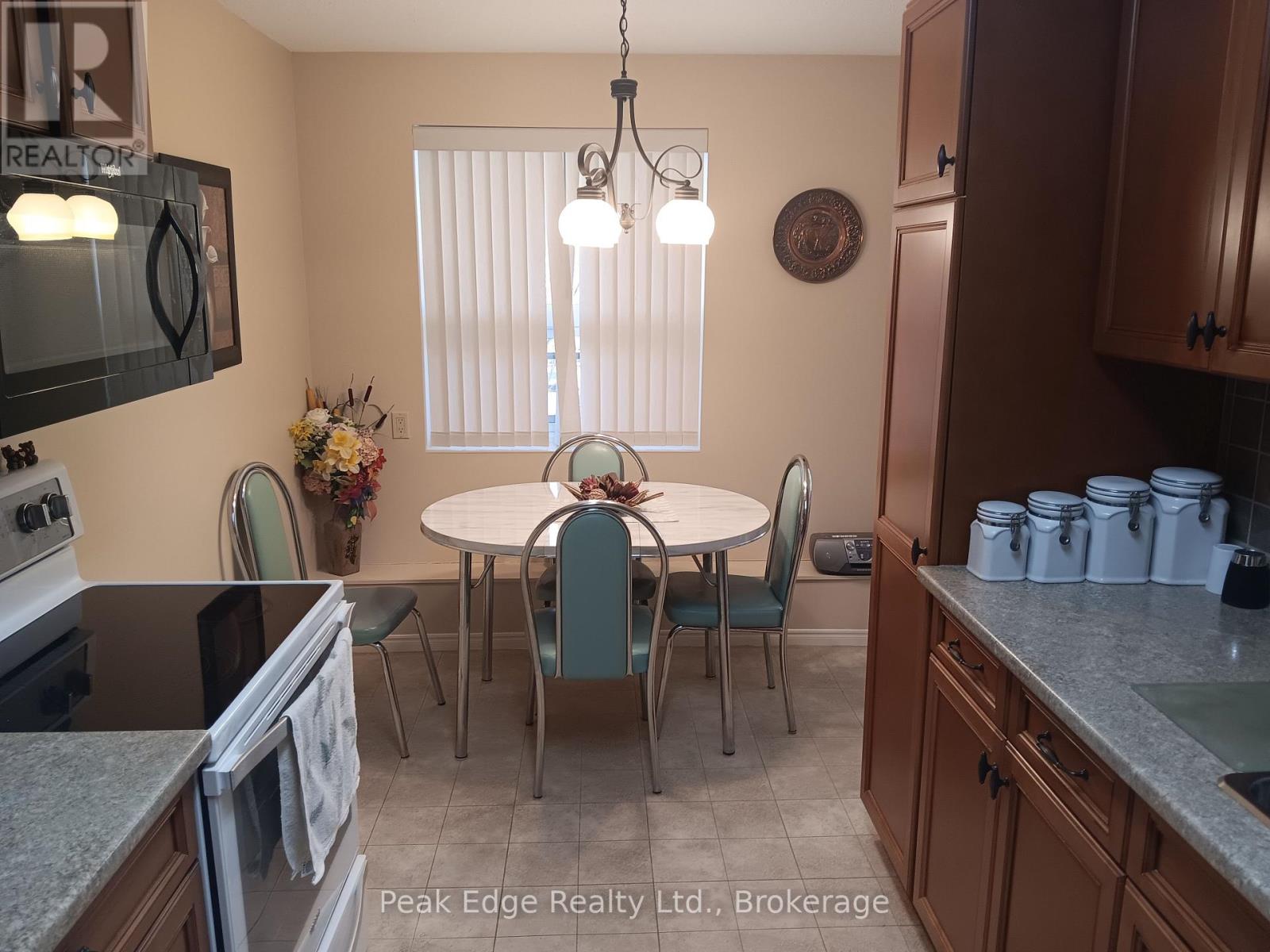 303 - 536 11th Avenue, Hanover, Ontario  N4N 2S4 - Photo 11 - X12989328