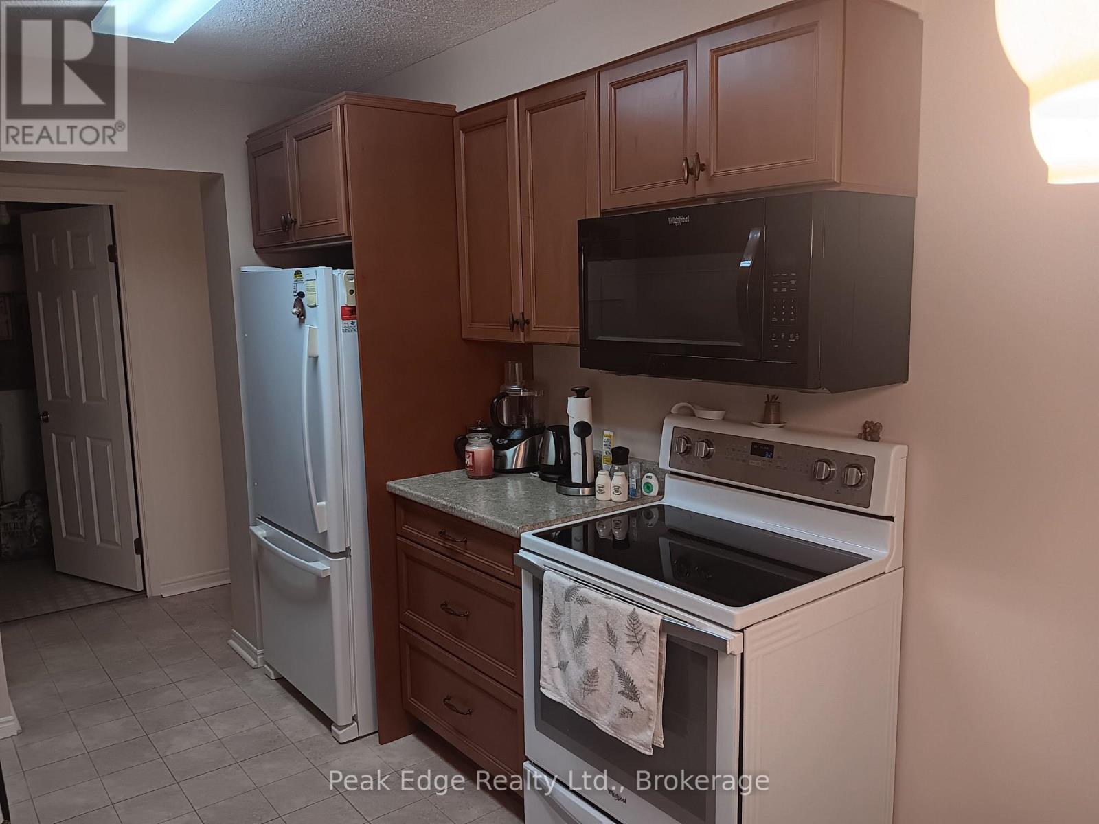 303 - 536 11th Avenue, Hanover, Ontario  N4N 2S4 - Photo 13 - X12989328