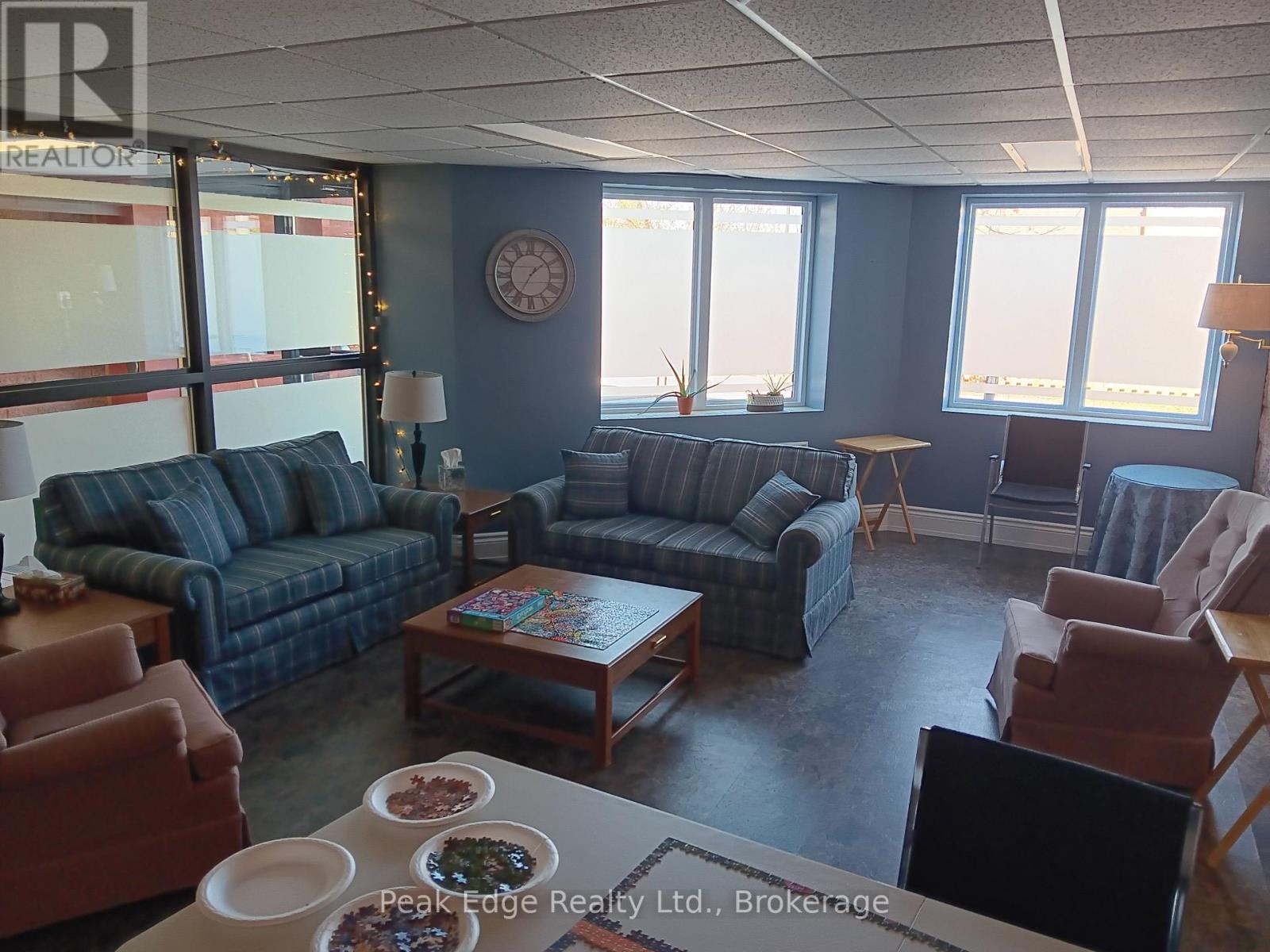 303 - 536 11th Avenue, Hanover, Ontario  N4N 2S4 - Photo 25 - X12989328