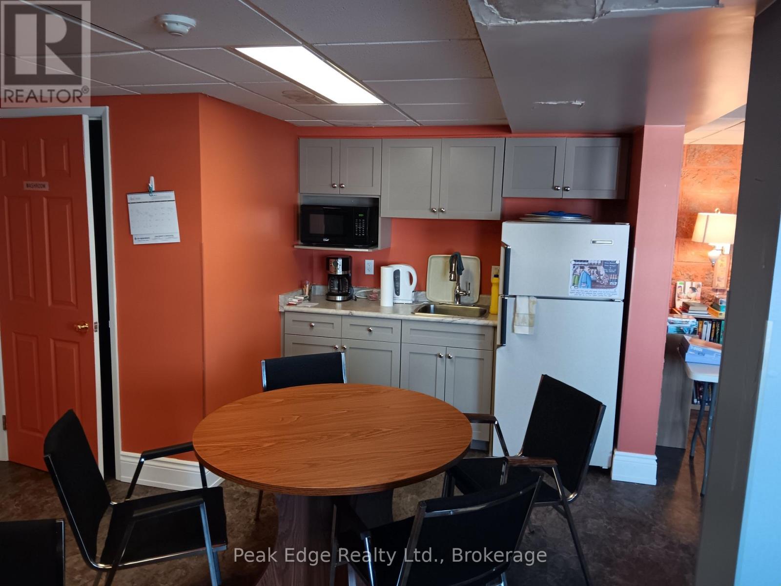 303 - 536 11th Avenue, Hanover, Ontario  N4N 2S4 - Photo 26 - X12989328