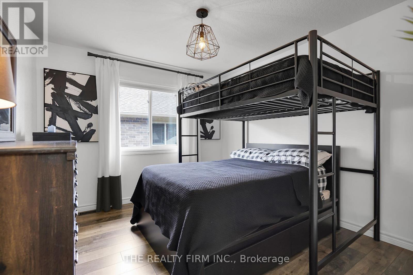 15 Glenwood Street, St. Thomas, Ontario  N5R 0G9 - Photo 20 - X12989266