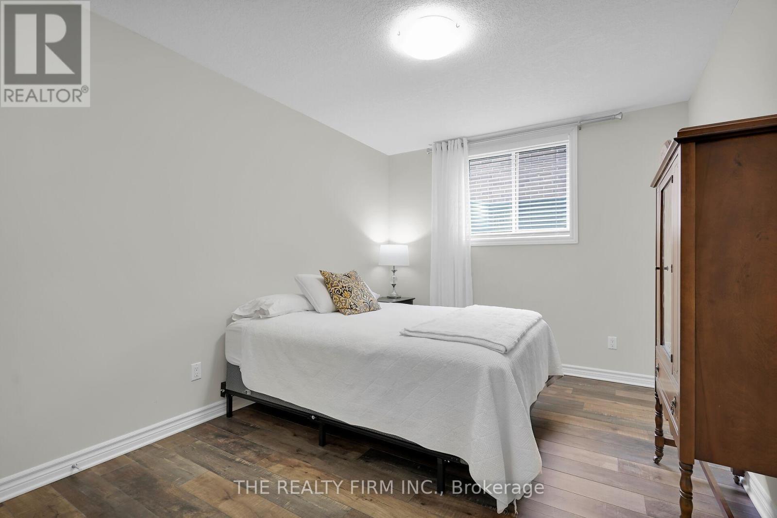 15 Glenwood Street, St. Thomas, Ontario  N5R 0G9 - Photo 39 - X12989266