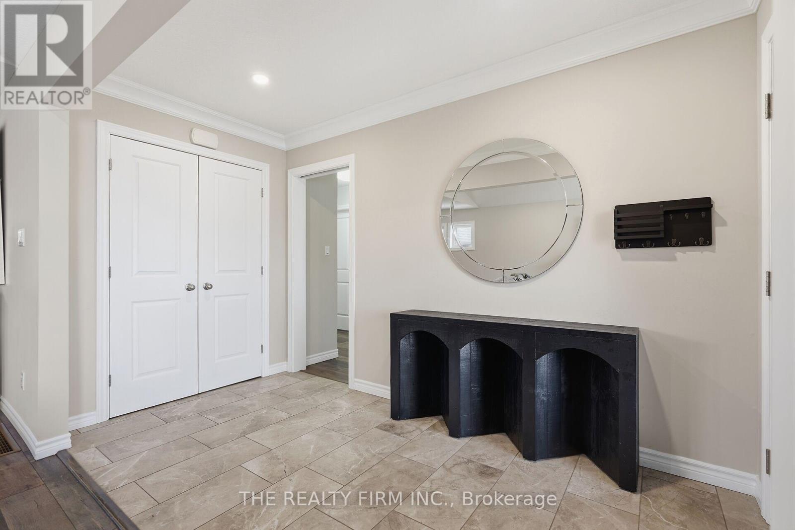 15 Glenwood Street, St. Thomas, Ontario  N5R 0G9 - Photo 5 - X12989266