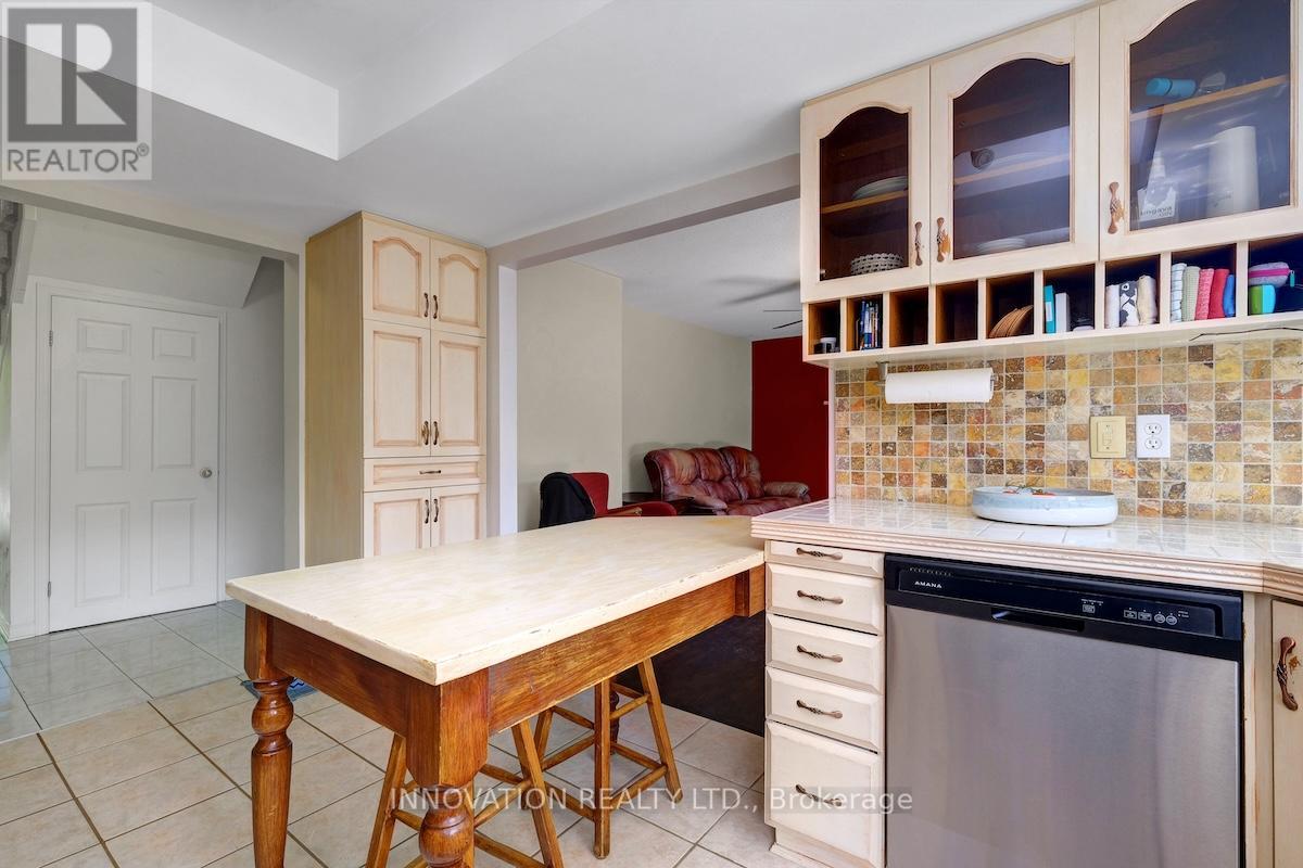 25 Spindle Way, Ottawa, Ontario  K2S 1J3 - Photo 7 - X12989226