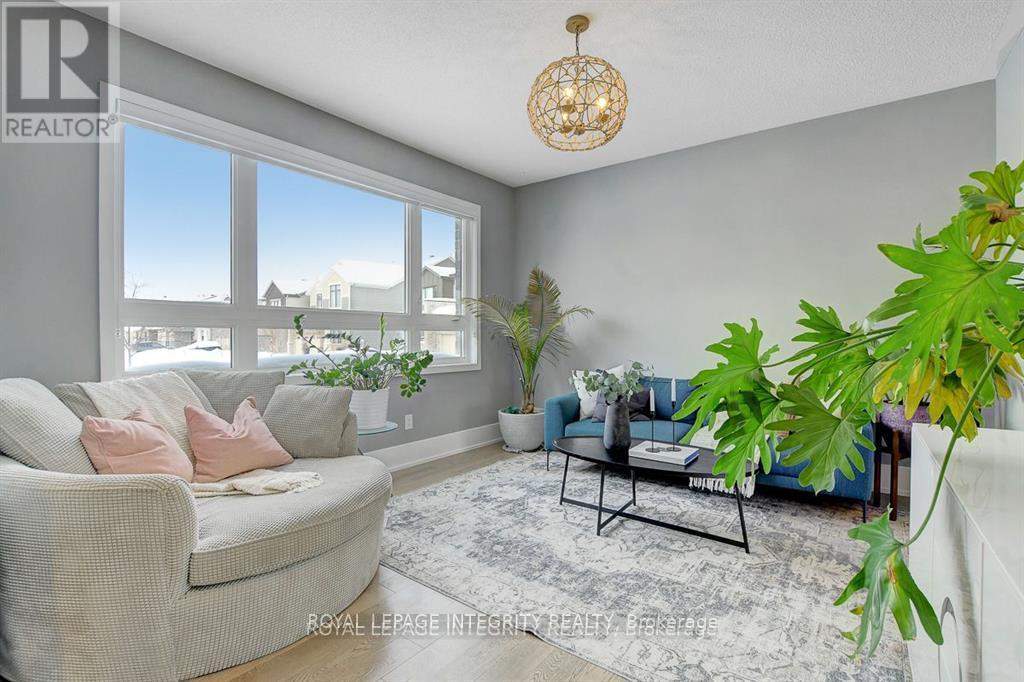 129 Reliance Ridge, Ottawa, Ontario  K2V 0R3 - Photo 4 - X12989292