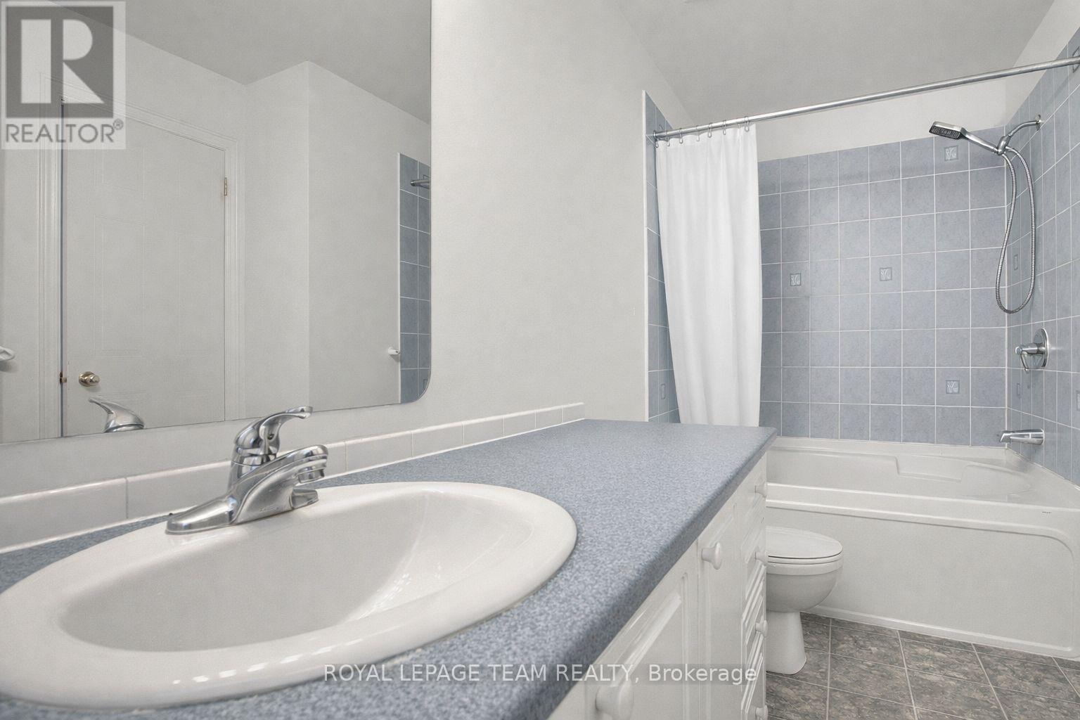 125 Shady Grove Street, Ottawa, Ontario  K2G 6Z5 - Photo 10 - X12989320