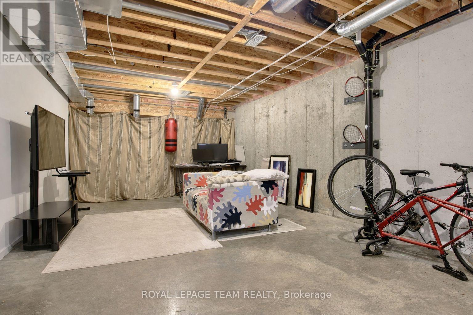 125 Shady Grove Street, Ottawa, Ontario  K2G 6Z5 - Photo 13 - X12989320