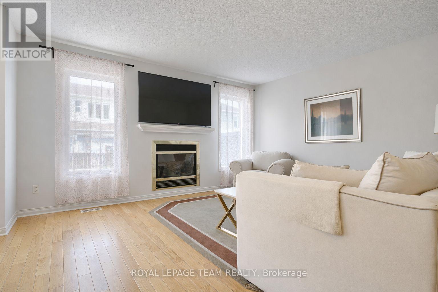 125 Shady Grove Street, Ottawa, Ontario  K2G 6Z5 - Photo 5 - X12989320