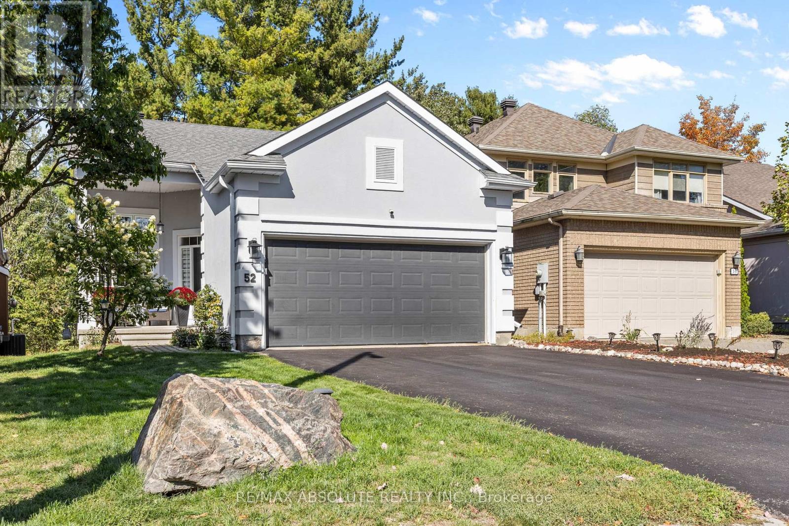 52 Stonecroft Terrace, Ottawa, Ontario  K2K 2T9 - Photo 2 - X12989352