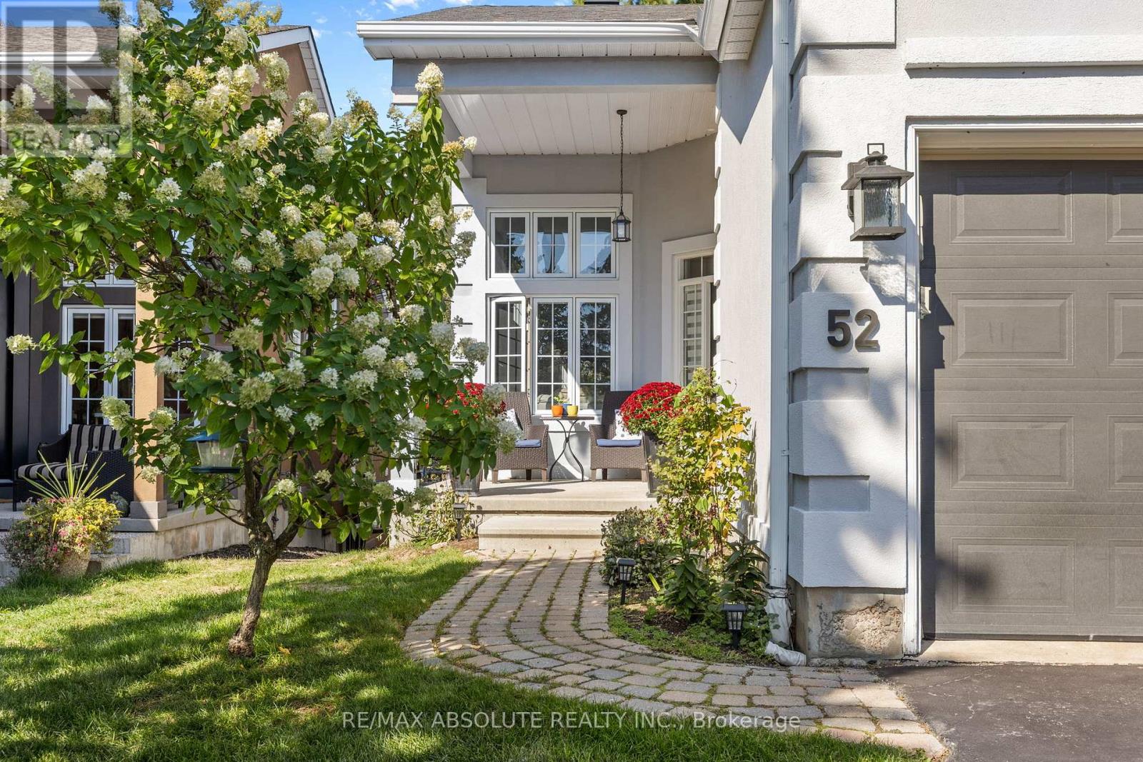 52 Stonecroft Terrace, Ottawa, Ontario  K2K 2T9 - Photo 3 - X12989352