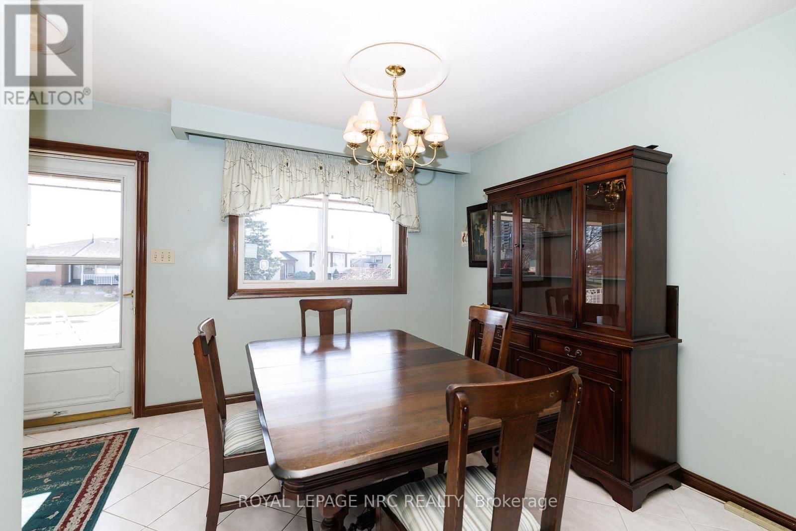 38 Rivercrest Road, Hamilton, Ontario  L8E 1M9 - Photo 4 - X12989302