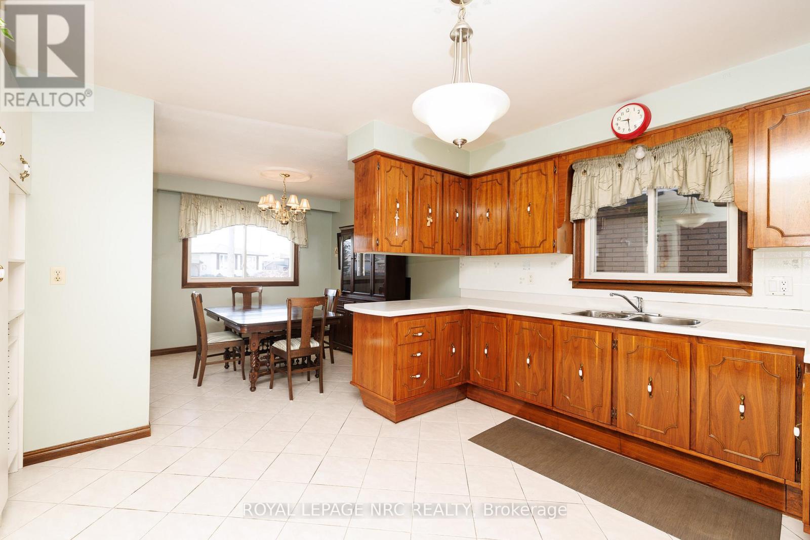 38 Rivercrest Road, Hamilton, Ontario  L8E 1M9 - Photo 8 - X12989302