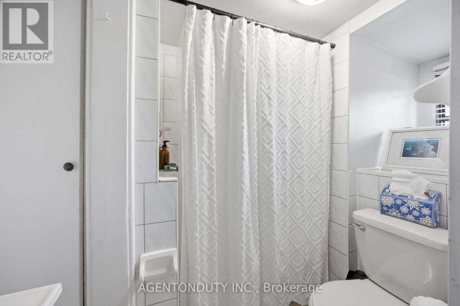 51 Perth Avenue, Toronto, Ontario  M6R 2C1 - Photo 14 - C12989260