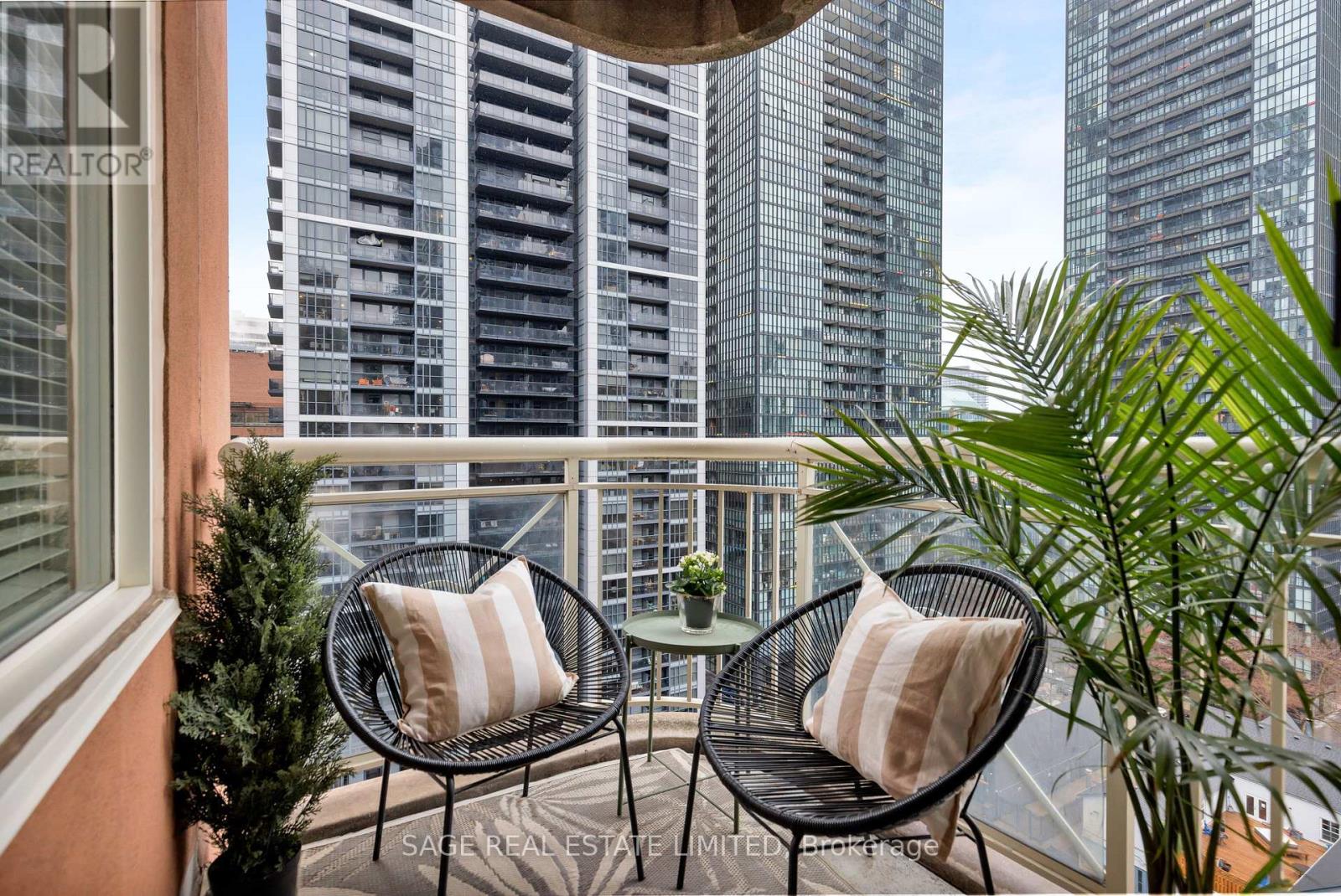 1206 - 100 Hayden Street, Toronto, Ontario  M4Y 3C7 - Photo 10 - C12989272