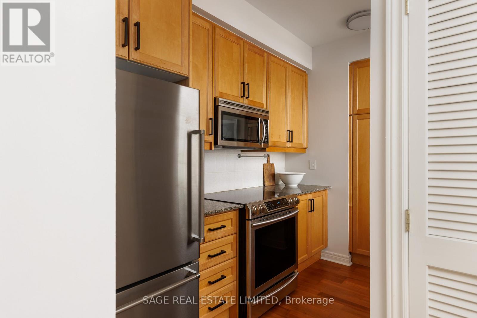 1206 - 100 Hayden Street, Toronto, Ontario  M4Y 3C7 - Photo 17 - C12989272