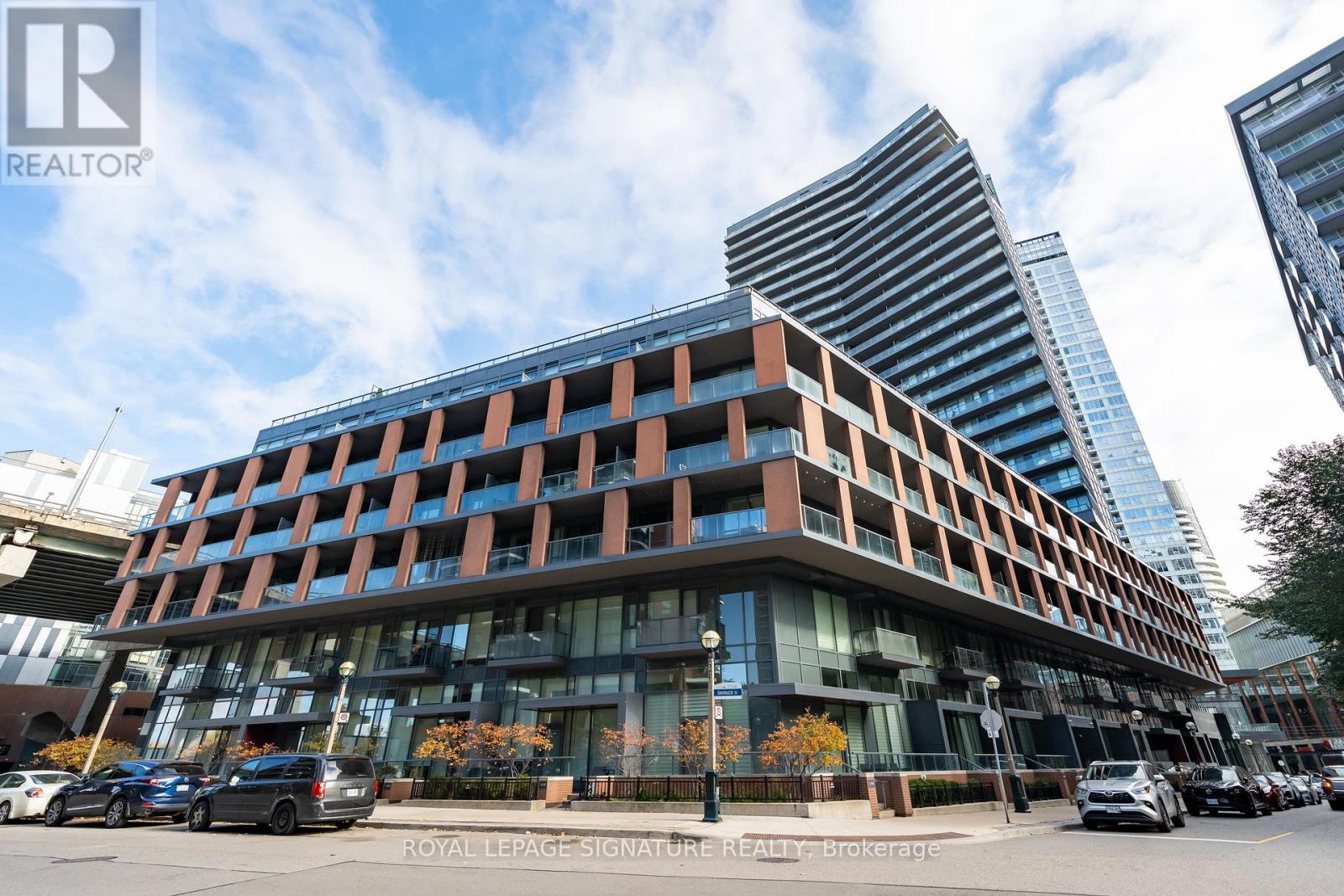 20 BRUYERES MEWS, Toronto, Ontario