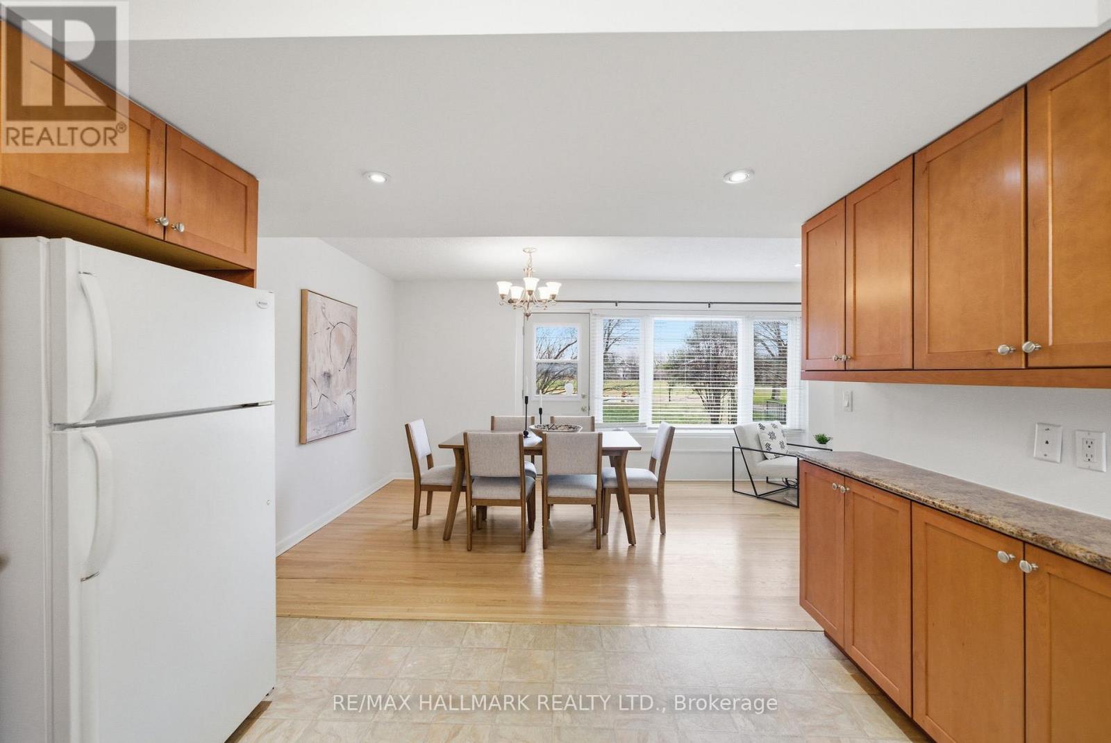 28 Langbourne Place, Toronto, Ontario  M3B 1A9 - Photo 16 - C12989334