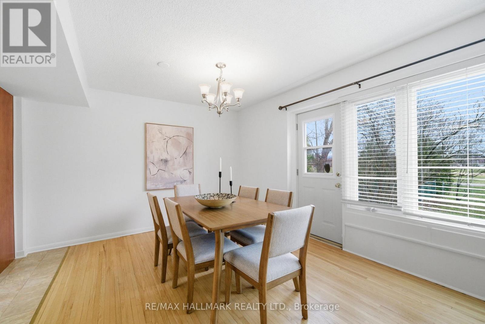 28 Langbourne Place, Toronto, Ontario  M3B 1A9 - Photo 17 - C12989334