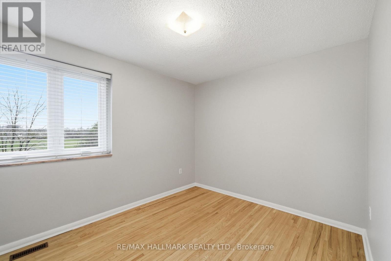 28 Langbourne Place, Toronto, Ontario  M3B 1A9 - Photo 25 - C12989334